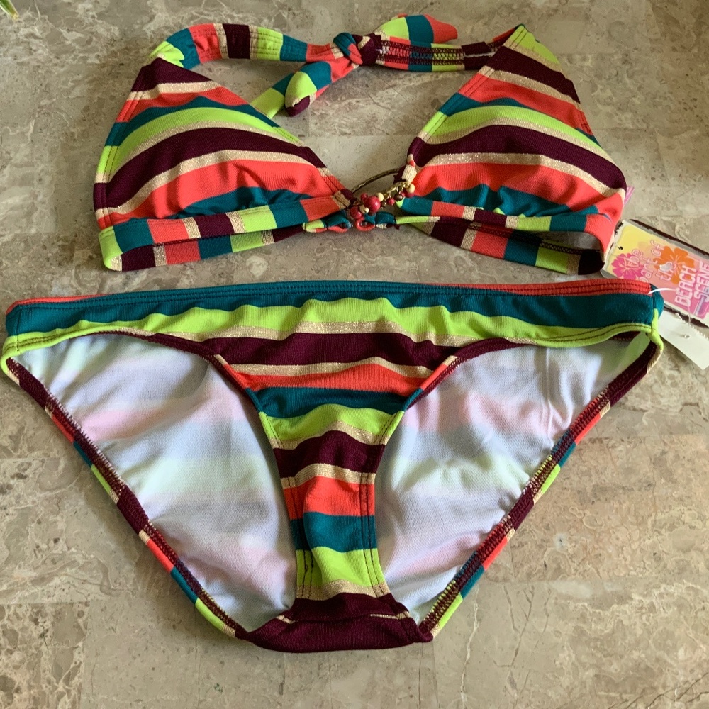 BEACH SCENE (juniors) med top, small bottom